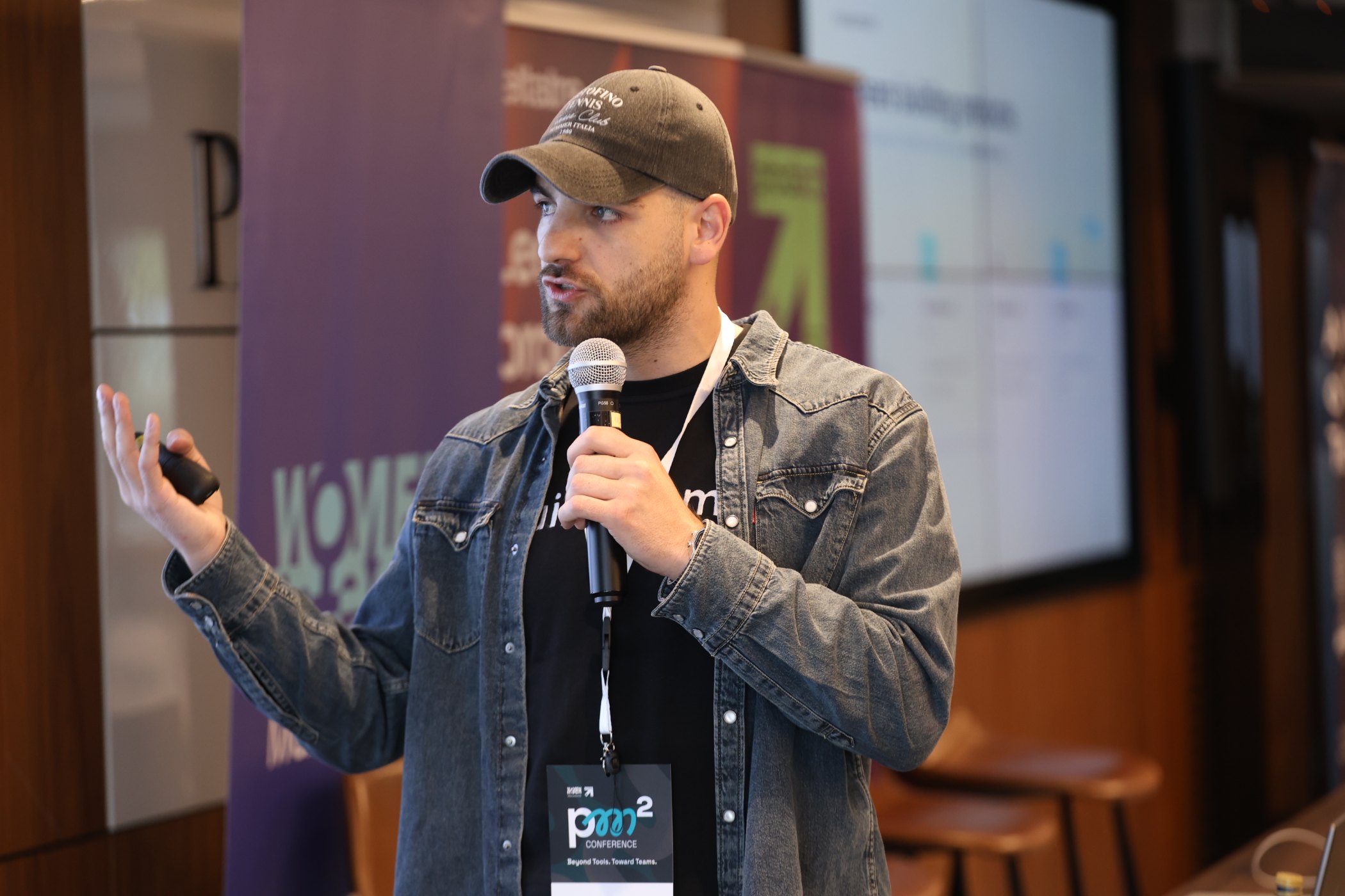 Naum on stage at Startup Revolution